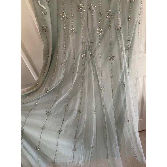 NWOT Mac Duggal Light Blue  Embellished Flutter Sleeve A Line Gown, sz 12 598$ - Picture 8 of 8